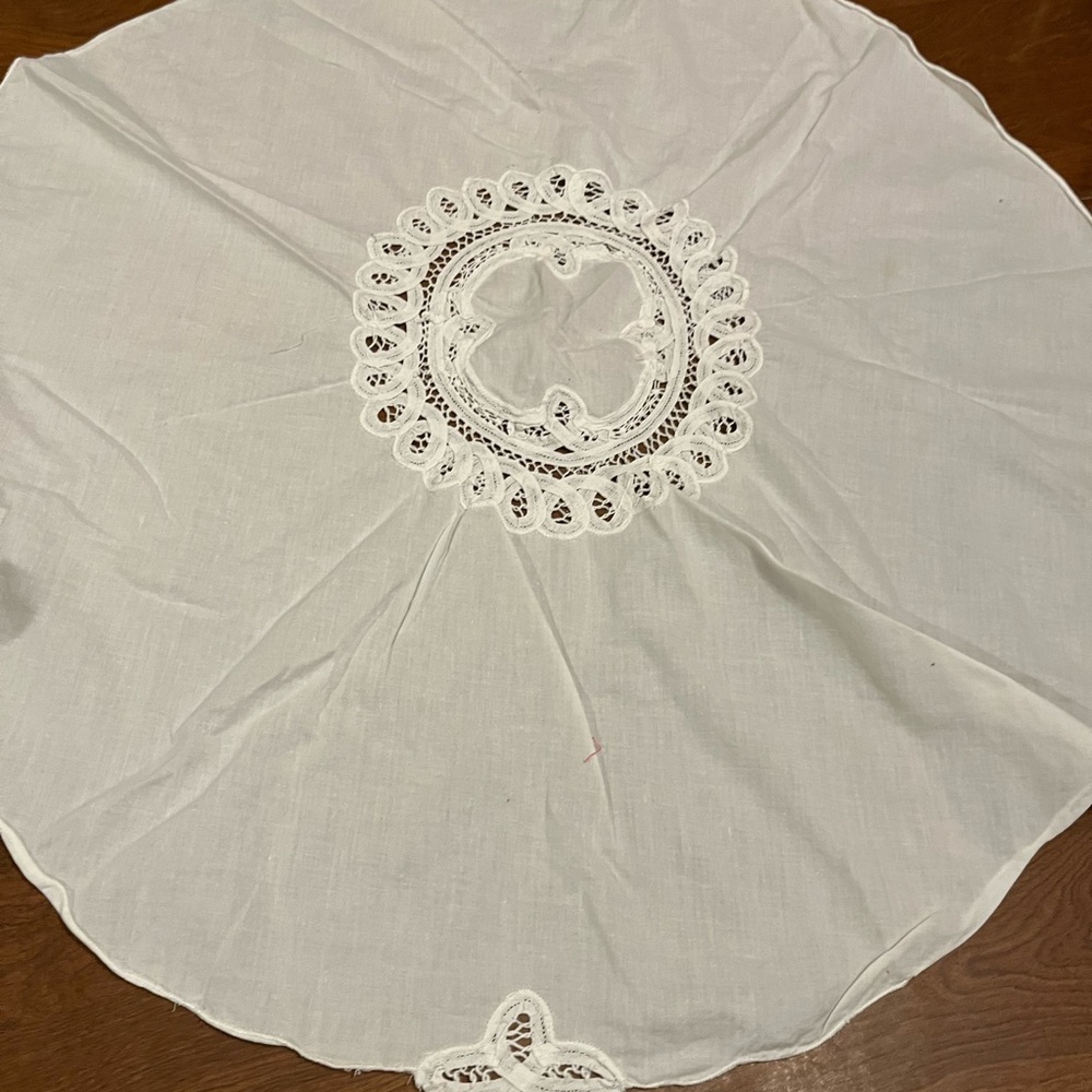 Battenberg White Lace Tablecloth